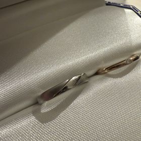 【ヴァンドーム青山(VENDOME AOYAMA)】の口コミ ハーフマット加工が施されているため、一般的な指輪とは異なる個性がありま...