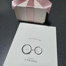 【アイプリモ(I-PRIMO)の口コミ】 私はユリシリーズにしました。メレダイヤが5つ埋められており、流れるよう…