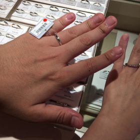 【アイプリモ(I-PRIMO)の口コミ】 シンプルなデザインでした。
普段指輪を付けることが全くありませんでした…