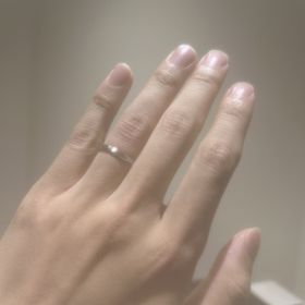 【出雲結(いずもゆい)の口コミ】 シンプルで男性でも普段から着用できるデザインに惹かれました。
またつけ…