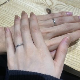 【出雲結(いずもゆい)の口コミ】 つや消し加工がされていて、普段使いしやすいデザインです。
シンプルです…