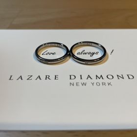 【ラザール ダイヤモンド(LAZARE DIAMOND)の口コミ】 シンプルながら三大サッターブランドにも数えられるブランドさんらしくダ…