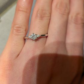 【ケイウノ ブライダル(K.UNO BRIDAL)の口コミ】 専属の指輪のデザイナーさんがいて、自分にあったモチーフから可愛い指輪…