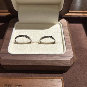 【TANZO.(鍛造指輪)の口コミ】 鍛造製法であることに惹かれ、このお店を見つけました。
デザインはフルオ…