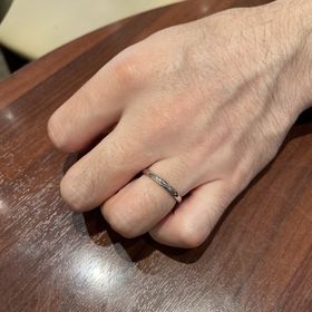 【ラザール ダイヤモンド(LAZARE DIAMOND)の口コミ】 とにかく付け心地が抜群です。何十年も着けることになるので丈夫で着けて…