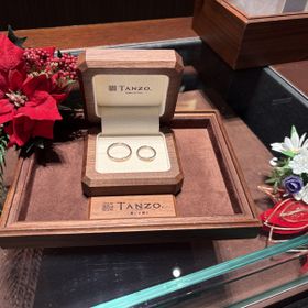 【TANZO.(鍛造指輪)の口コミ】 とっても親身に相談に乗ってくださいます。デザインも自作のものが使用で…