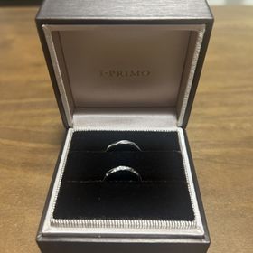 【アイプリモ(I-PRIMO)の口コミ】 指輪のふちが細く、ウェーブタイプのデザインのため
手を握りしめても違和…