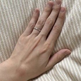 【PILOT BRIDAL(パイロットブライダル)の口コミ】 キラキラ光る鏡面仕上げとミルグレインのデザインに、一目見てこれだ！と…