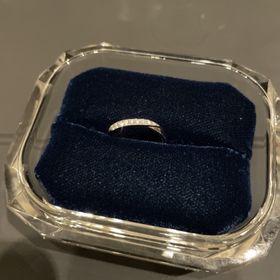 【ヴァンドーム青山(VENDOME AOYAMA)の口コミ】 仕事使いでも、普段使いでも出来るデザインを探してました。ダイヤが派手…