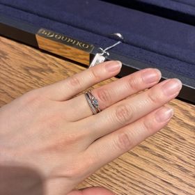 【BIJOUPIKO(ビジュピコ)の口コミ】 銀座本店にしか無い指輪のデザインだと聞いて試着してみました。セットリ…