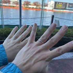 【ケイウノ ブライダル(K.UNO BRIDAL)の口コミ】 指輪のデザインがらすごく気に入っています。外側がシルバーで、内側がゴ…