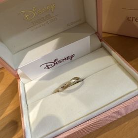 【ケイウノ ブライダル(K.UNO BRIDAL)の口コミ】 自分の指が短くて、いろんな店舗で着用しても似合う形がなかったです。
ス…