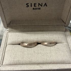 【SIENAROSE(シエナロゼ)の口コミ】 ロゼチナという素材のため、肌馴染みが良く、強度も十分にあります。
また…