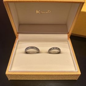【ケイウノ ブライダル(K.UNO BRIDAL)の口コミ】 デザインはお互いのイニシャルを入れました。最初は色味で迷ってましたが…