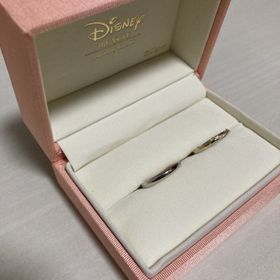 【ケイウノ ブライダル(K.UNO BRIDAL)の口コミ】 指輪はディズニーの美女と野獣のデザインにしました。
ディズニーが好きな…