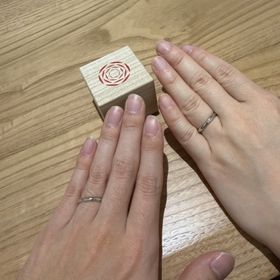 【出雲結(いずもゆい)の口コミ】 この指輪は、シンプルでありながら上品さを兼ね備えており、日常的なコー…