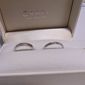 【CRAFY(クラフィ)の口コミ】 プラチナこそシンプルでいい。
何より普段使いも出来る。
刻印とかも入れ…