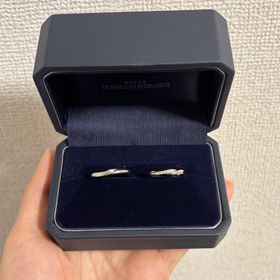 【銀座ダイヤモンドシライシの口コミ】 シンプルなのに存在感溢れるデザインが可愛く、着け心地がすごくいいです…