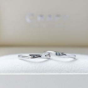 【CRAFY(クラフィ)】の口コミ プラチナのシンプルなデザインにダイヤを1石。指に優しくフィットして、動...