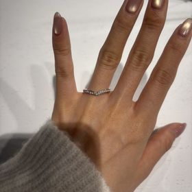 【BRILLIANCE+(ブリリアンスプラス)の口コミ】 色はゴールドで、ハーフエタニティが良いなと思って探しておりました。細…