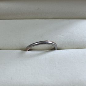 【ケイウノ ブライダル(K.UNO BRIDAL)の口コミ】 ピングゴールドとシルバーの2色の相性が良く、毎日おしゃれにつけられます…