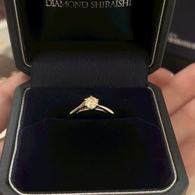 【銀座ダイヤモンドシライシの口コミ】 デザインがシンプル洗練されていて、流行り廃りがなく、今後の人生の中で…