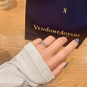 【ヴァンドーム青山(VENDOME AOYAMA)の口コミ】 婚約指輪と重ね付けするつもりでデザイン選んでおりましたがそんなこと考…
