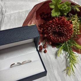 【Cayof(カヨフ)の口コミ】 イエベなので、金にしました。派手すぎないシャンパンゴールドがお気に入…