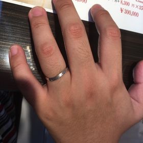 【JEWELRY  KAMATA(ジュエリーかまた)の口コミ】 綺麗なＳ字ウェーブで、とてもスタイリッシュな印象でした。ペアの女性用…