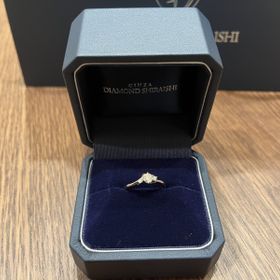 【銀座ダイヤモンドシライシの口コミ】 指が少しでも長く見えるデザインがいいなと思い、ウェーブにしました！ま…