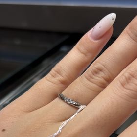 【ミルフローラ(Milluflora)の口コミ】 デザインはV字か、ウェーブの型を探していました、
かつシンプルでキレイ…