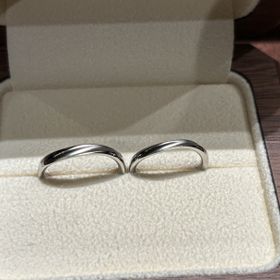 【TANZO.(鍛造指輪)の口コミ】 長期間つけるものであるので、飽きにくいシンプルなデザインにした。また…