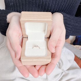 【Cayof(カヨフ)の口コミ】 オーバルカットのダイヤがアンティークな雰囲気でとても愛らしく、肌なじ…