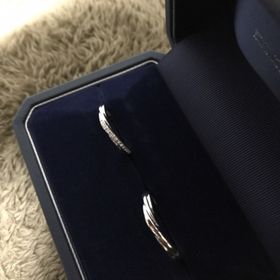 【銀座ダイヤモンドシライシの口コミ】 プリュームのV字リングのダイヤモンドは全て58面カットになっており、とて…