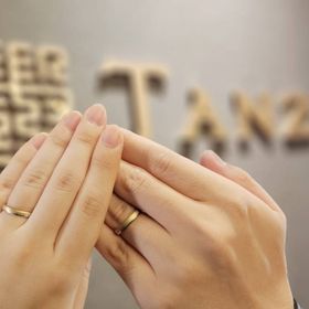 【TANZO.(鍛造指輪)の口コミ】 自分たちの好みのデザイン(コンビ)や色(緑が好きなのでグリーンゴールドを…