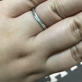 【俄(にわか)の口コミ】 とにかく、一目惚れでした。
ほかの店舗も見ましたが、これ！という指輪が…