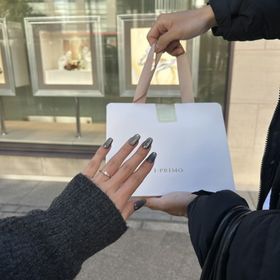 【アイプリモ(I-PRIMO)の口コミ】 婚約指輪は私の好きなデザインを希望していたので一緒に観に行きました。…