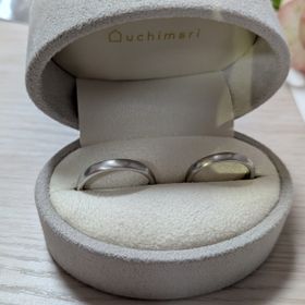 【uchimari(ウチマリ)の口コミ】 ただ美しいだけでなく、リングの内側に好きなデザインやメッセージを刻印…