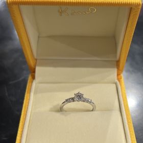 【ケイウノ ブライダル(K.UNO BRIDAL)の口コミ】 お母さんから婚約指輪付けないから付けたらと譲り受けていたものをリフォ…