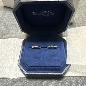 【ROYAL ASSCHER(ロイヤル・アッシャー)】の口コミ 色々な指輪を試着したけれど、これが一番指にフィットした。一生ものだから...
