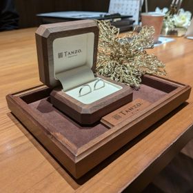 【TANZO.(鍛造指輪)の口コミ】 強度があるのが一番の決め手でした。既製品の商品だと長く使う上で強度の…