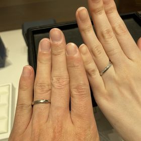 【エクセルコダイヤモンド(EXELCO DIAMOND)の口コミ】 シンプルですが、他のブランドではあまり見ないデザインで惹かれました。…