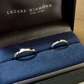 【ラザール ダイヤモンド(LAZARE DIAMOND)の口コミ】 日常的に着けやすいシンプルな結婚指輪というよりはダイヤがついていて気…