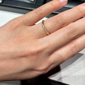 【アイプリモ(I-PRIMO)の口コミ】 指輪をつけると手の甲にねじりが見えるようなデザインになっており、ねじ…