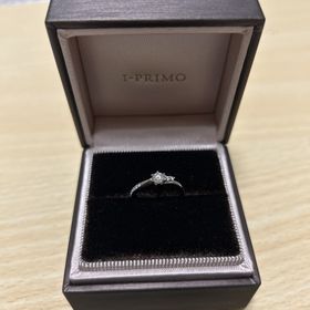 【アイプリモ(I-PRIMO)の口コミ】 デザインがアシンメトリーなのがいいです！自分にキラキラ見せたいのか、…