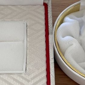 【カオキ　ダイヤモンド専門卸直営店のクチコミ】指輪を大事にできるように、最初に2人それぞれの指の形をもとに、きれいに…