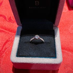 【BRILLIANCE+(ブリリアンスプラス)の口コミ】 王道デザインで素敵なものが多いのはもちろん、ダイヤモンドの品質も非常…