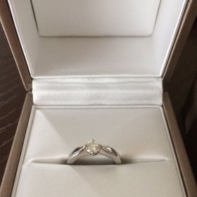 【ブルガリ(BVLGARI)の口コミ】 一目惚れでした。
他のブランドも5件ほど見て試着をしましたが、一番しっ…