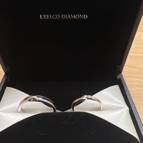 【エクセルコダイヤモンド(EXELCO DIAMOND)の口コミ】 この指輪は、ミルグレインが綺麗に施されていて、細かな装飾が上品な輝き…