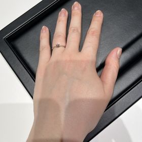 【ラザール ダイヤモンド(LAZARE DIAMOND)の口コミ】 王道のデザインを求めていたらピッタリなものに出会えました。ダイヤモン…